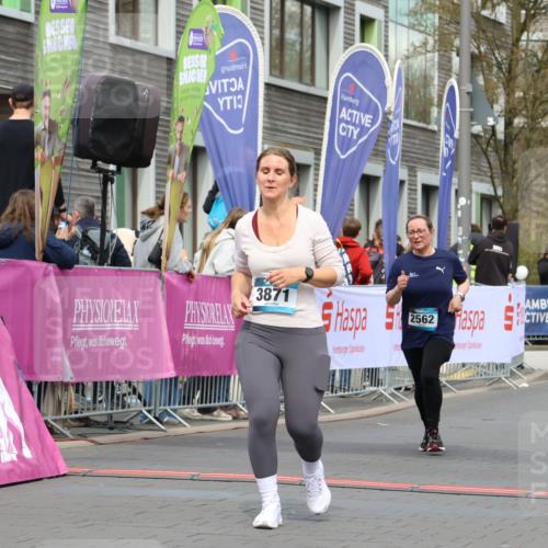 12.04.2026 - 45. Internationalen Wilhelmsburger Insellauf Strokosch-Dieckow http://msf.ph/oto/9482236 12.04.2026 13:24:34 Ziel 5017, 3871, 5632, 4365, 3267, 2562, 5356, 5355 meine-sportfotos.de