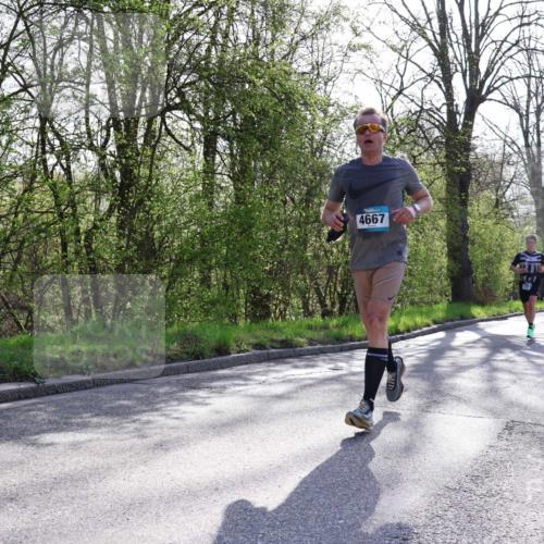 12.04.2026 - 45. Internationalen Wilhelmsburger Insellauf Yannick Fuchs http://msf.ph/oto/9482261 12.04.2026 10:30:34 Laufen 4667 meine-sportfotos.de