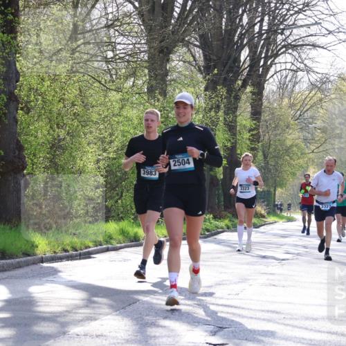 12.04.2026 - 45. Internationalen Wilhelmsburger Insellauf Yannick Fuchs http://msf.ph/oto/9482277 12.04.2026 10:22:54 Laufen 3983, 2504, 3323, 2014, 3327 meine-sportfotos.de