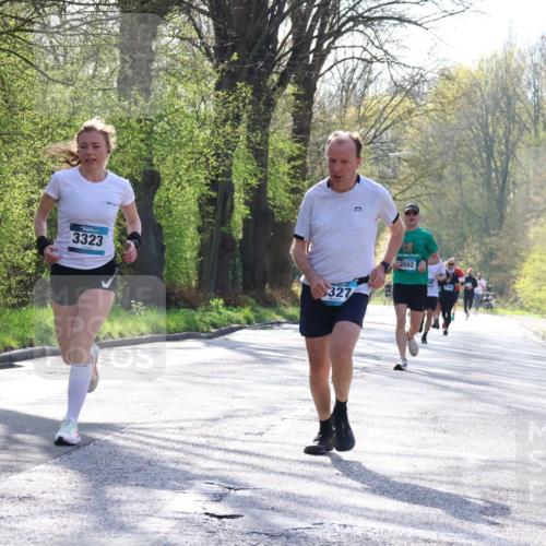 12.04.2026 - 45. Internationalen Wilhelmsburger Insellauf Yannick Fuchs http://msf.ph/oto/9482324 12.04.2026 10:22:57 Laufen 3323, 327, 2892, 5764 meine-sportfotos.de