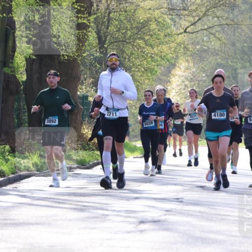 12.04.2026 - 45. Internationalen Wilhelmsburger Insellauf Yannick Fuchs http://msf.ph/oto/9482347 12.04.2026 10:30:42 Laufen 3892, 2711, 5038, 3831, 4180, 28, 5489, 5416, 36 meine-sportfotos.de