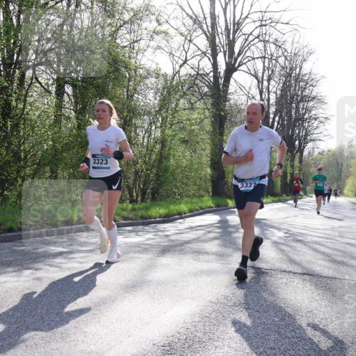 12.04.2026 - 45. Internationalen Wilhelmsburger Insellauf Yannick Fuchs http://msf.ph/oto/9482356 12.04.2026 10:23:00 Laufen 3323, 3327 meine-sportfotos.de