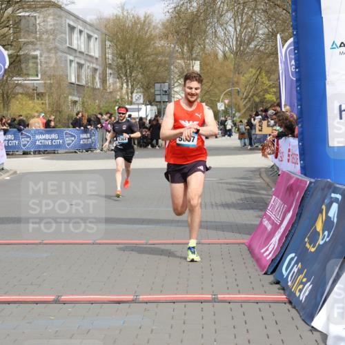 12.04.2026 - 45. Internationalen Wilhelmsburger Insellauf Strokosch-Dieckow http://msf.ph/oto/9482357 12.04.2026 12:48:21 Ziel 5607, 5364 meine-sportfotos.de