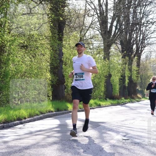 12.04.2026 - 45. Internationalen Wilhelmsburger Insellauf Yannick Fuchs http://msf.ph/oto/9482445 12.04.2026 10:23:07 Laufen 3708, 5764 meine-sportfotos.de