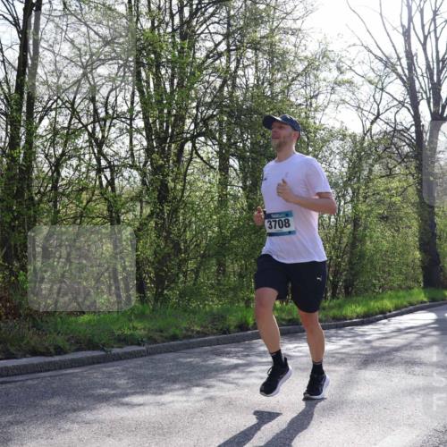 12.04.2026 - 45. Internationalen Wilhelmsburger Insellauf Yannick Fuchs http://msf.ph/oto/9482469 12.04.2026 10:23:08 Laufen 3708, 764 meine-sportfotos.de