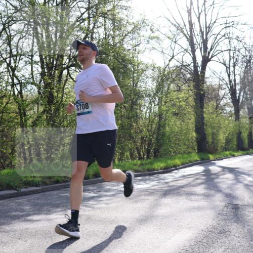 12.04.2026 - 45. Internationalen Wilhelmsburger Insellauf Yannick Fuchs http://msf.ph/oto/9482471 12.04.2026 10:23:08 Laufen 3708 meine-sportfotos.de