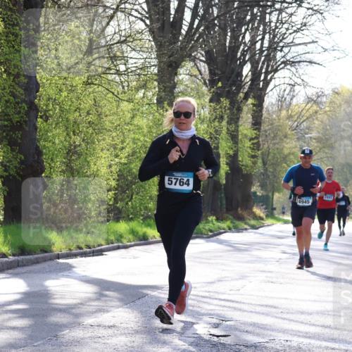 12.04.2026 - 45. Internationalen Wilhelmsburger Insellauf Yannick Fuchs http://msf.ph/oto/9482477 12.04.2026 10:23:09 Laufen 5764, 4945, 2893 meine-sportfotos.de
