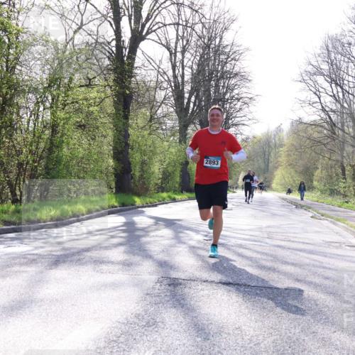 12.04.2026 - 45. Internationalen Wilhelmsburger Insellauf Yannick Fuchs http://msf.ph/oto/9482556 12.04.2026 10:23:16 Laufen 2893 meine-sportfotos.de