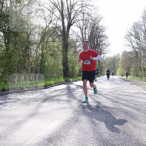 12.04.2026 - 45. Internationalen Wilhelmsburger Insellauf Yannick Fuchs http://msf.ph/oto/9482562 12.04.2026 10:23:16 Laufen 2893 meine-sportfotos.de
