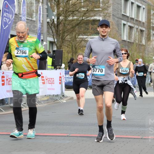 12.04.2026 - 45. Internationalen Wilhelmsburger Insellauf Strokosch-Dieckow http://msf.ph/oto/9482691 12.04.2026 13:24:08 Ziel 2766, 5622 meine-sportfotos.de