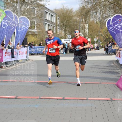 12.04.2026 - 45. Internationalen Wilhelmsburger Insellauf Strokosch-Dieckow http://msf.ph/oto/9482718 12.04.2026 12:48:59 Ziel 4677, 4240 meine-sportfotos.de