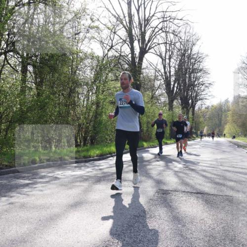12.04.2026 - 45. Internationalen Wilhelmsburger Insellauf Yannick Fuchs http://msf.ph/oto/9482728 12.04.2026 10:23:38 Laufen 2270, 5843, 3447 meine-sportfotos.de