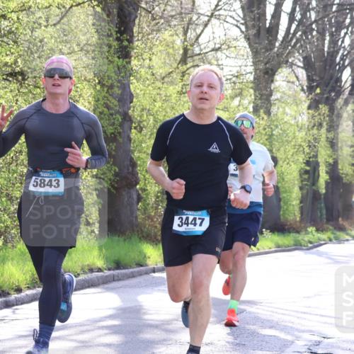 12.04.2026 - 45. Internationalen Wilhelmsburger Insellauf Yannick Fuchs http://msf.ph/oto/9482743 12.04.2026 10:23:39 Laufen 5843, 3447 meine-sportfotos.de
