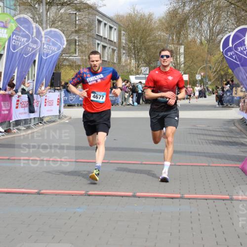 12.04.2026 - 45. Internationalen Wilhelmsburger Insellauf Strokosch-Dieckow http://msf.ph/oto/9482773 12.04.2026 12:49:00 Ziel 4677, 4240 meine-sportfotos.de