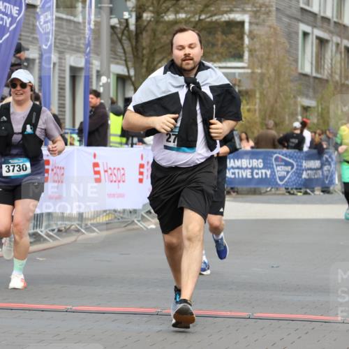 12.04.2026 - 45. Internationalen Wilhelmsburger Insellauf Strokosch-Dieckow http://msf.ph/oto/9482940 12.04.2026 13:23:59 Ziel 3814, 2716, 3730, 3353 meine-sportfotos.de