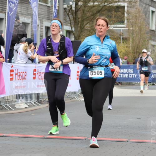 12.04.2026 - 45. Internationalen Wilhelmsburger Insellauf Strokosch-Dieckow http://msf.ph/oto/9483024 12.04.2026 13:23:52 Ziel 3478, 4176, 5505, 3471 meine-sportfotos.de