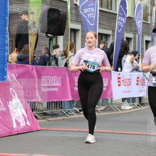 12.04.2026 - 45. Internationalen Wilhelmsburger Insellauf Strokosch-Dieckow http://msf.ph/oto/9483131 12.04.2026 13:23:48 Ziel 3336, 3783, 3498, 3478, 4176, 5505 meine-sportfotos.de