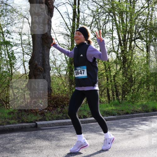 12.04.2026 - 45. Internationalen Wilhelmsburger Insellauf Yannick Fuchs http://msf.ph/oto/9483247 12.04.2026 10:32:01 Laufen 5647 meine-sportfotos.de