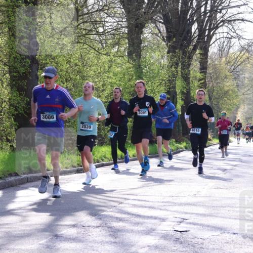 12.04.2026 - 45. Internationalen Wilhelmsburger Insellauf Yannick Fuchs http://msf.ph/oto/9483346 12.04.2026 10:32:11 Laufen 3086, 2039, 3091, 4615, 5705 meine-sportfotos.de