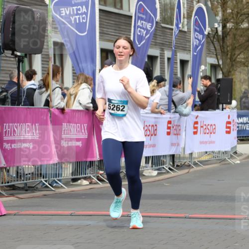 12.04.2026 - 45. Internationalen Wilhelmsburger Insellauf Strokosch-Dieckow http://msf.ph/oto/9483348 12.04.2026 13:23:24 Ziel 4557, 2153, 5262, 4593 meine-sportfotos.de