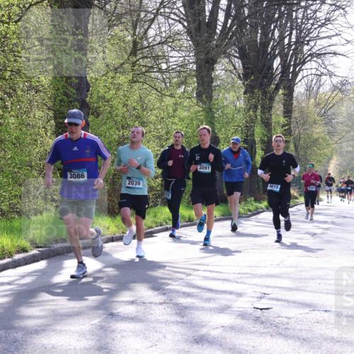 12.04.2026 - 45. Internationalen Wilhelmsburger Insellauf Yannick Fuchs http://msf.ph/oto/9483352 12.04.2026 10:32:11 Laufen 3086, 2039, 3091, 4615 meine-sportfotos.de