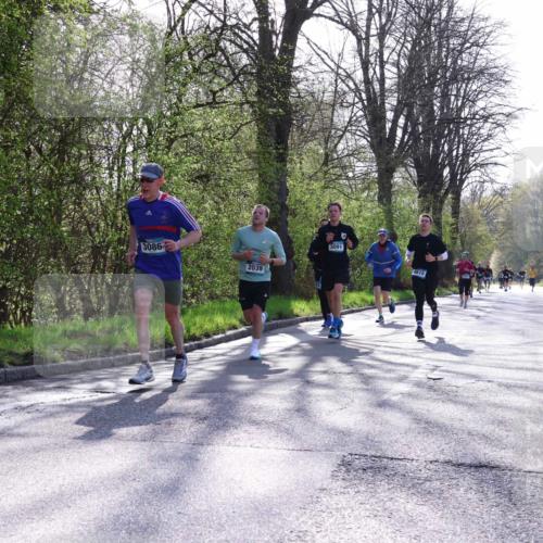 12.04.2026 - 45. Internationalen Wilhelmsburger Insellauf Yannick Fuchs http://msf.ph/oto/9483371 12.04.2026 10:32:13 Laufen 3086, 2039, 3091, 4615 meine-sportfotos.de