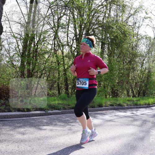 12.04.2026 - 45. Internationalen Wilhelmsburger Insellauf Yannick Fuchs http://msf.ph/oto/9483464 12.04.2026 10:32:21 Laufen 5705 meine-sportfotos.de