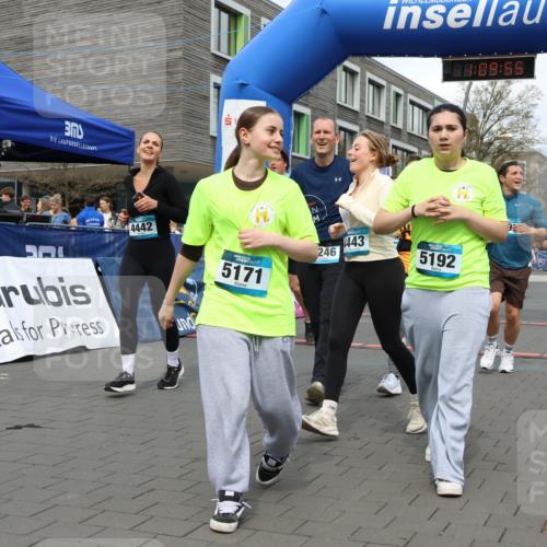 12.04.2026 - 45. Internationalen Wilhelmsburger Insellauf Strokosch-Dieckow http://msf.ph/oto/9483513 12.04.2026 13:22:55 Ziel 2246, 5192, 5171, 3162, 4443, 4442, 3746, 5290, 3057, 3667, 5304, 4210 meine-sportfotos.de