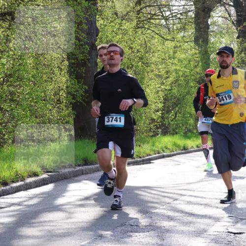 12.04.2026 - 45. Internationalen Wilhelmsburger Insellauf Yannick Fuchs http://msf.ph/oto/9483516 12.04.2026 10:32:28 Laufen 3419, 3741, 4829, 3779, 100 meine-sportfotos.de