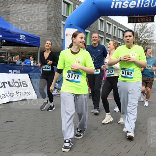 12.04.2026 - 45. Internationalen Wilhelmsburger Insellauf Strokosch-Dieckow http://msf.ph/oto/9483520 12.04.2026 13:22:55 Ziel 2246, 5192, 5171, 3162, 4443, 4442, 3746, 5290, 3057, 3667, 5304, 4210 meine-sportfotos.de