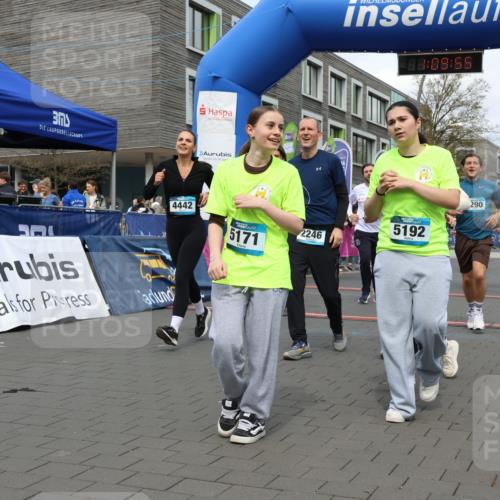 12.04.2026 - 45. Internationalen Wilhelmsburger Insellauf Strokosch-Dieckow http://msf.ph/oto/9483543 12.04.2026 13:22:55 Ziel 2246, 5192, 5171, 3162, 4443, 4442, 3746, 5290, 3057, 3667, 5304, 4210 meine-sportfotos.de