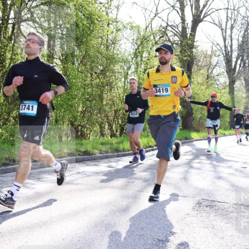 12.04.2026 - 45. Internationalen Wilhelmsburger Insellauf Yannick Fuchs http://msf.ph/oto/9483546 12.04.2026 10:32:30 Laufen 3741, 4934, 3419, 4829 meine-sportfotos.de