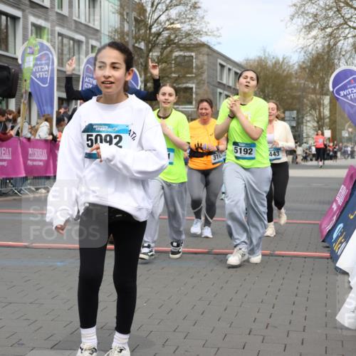 12.04.2026 - 45. Internationalen Wilhelmsburger Insellauf Strokosch-Dieckow http://msf.ph/oto/9483575 12.04.2026 13:22:53 Ziel 5092, 2246, 5192, 5171, 3162, 4443, 4442, 3746, 5290, 3057, 3667, 5304 meine-sportfotos.de