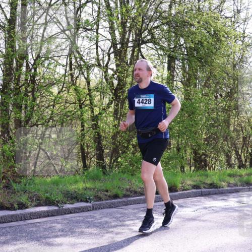 12.04.2026 - 45. Internationalen Wilhelmsburger Insellauf Yannick Fuchs http://msf.ph/oto/9483669 12.04.2026 10:32:43 Laufen 4428 meine-sportfotos.de