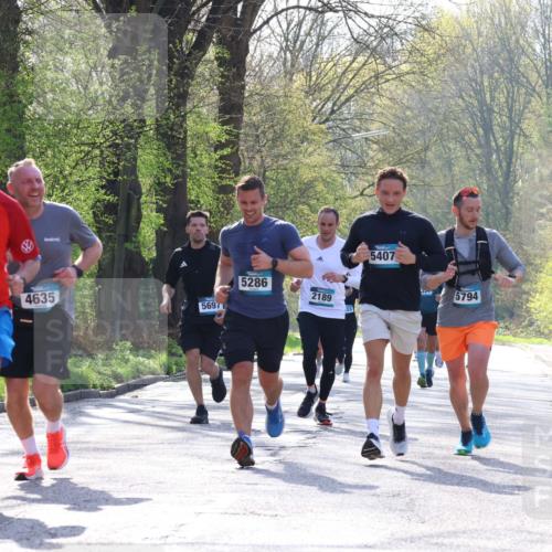 12.04.2026 - 45. Internationalen Wilhelmsburger Insellauf Yannick Fuchs http://msf.ph/oto/9483711 12.04.2026 10:32:47 Laufen 4635, 3662, 5697, 5286, 2189, 33, 5407, 334, 5794 meine-sportfotos.de