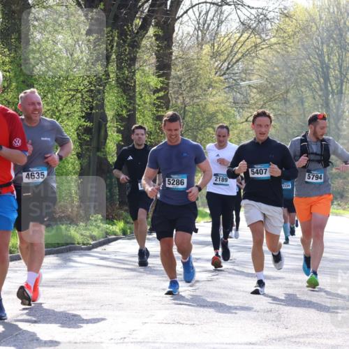 12.04.2026 - 45. Internationalen Wilhelmsburger Insellauf Yannick Fuchs http://msf.ph/oto/9483713 12.04.2026 10:32:47 Laufen 3662, 4635, 5407, 2189, 5286, 3334, 5794 meine-sportfotos.de