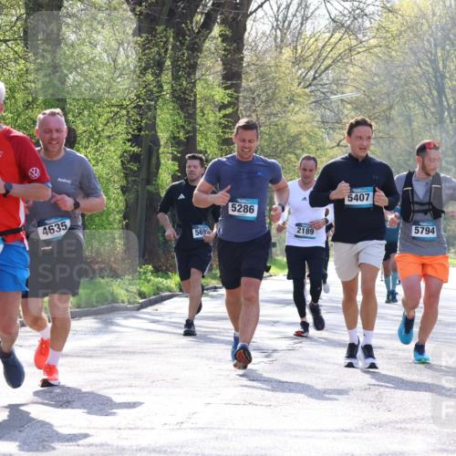 12.04.2026 - 45. Internationalen Wilhelmsburger Insellauf Yannick Fuchs http://msf.ph/oto/9483715 12.04.2026 10:32:47 Laufen 4635, 3662, 5286, 2189, 569, 5407, 5794 meine-sportfotos.de