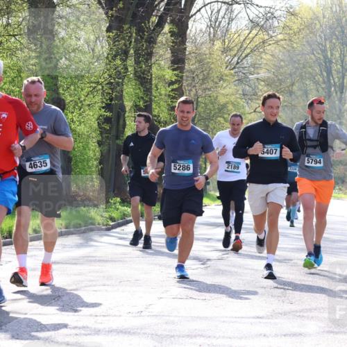 12.04.2026 - 45. Internationalen Wilhelmsburger Insellauf Yannick Fuchs http://msf.ph/oto/9483719 12.04.2026 10:32:47 Laufen 4635, 3662, 2189, 5286, 5407, 3334, 5794 meine-sportfotos.de