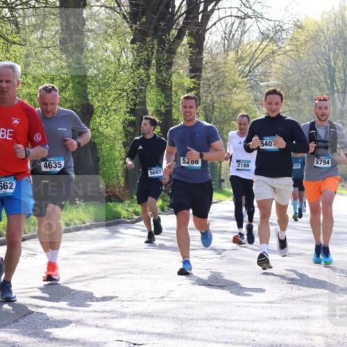 12.04.2026 - 45. Internationalen Wilhelmsburger Insellauf Yannick Fuchs http://msf.ph/oto/9483723 12.04.2026 10:32:47 Laufen 4635, 3662, 5200, 2189, 5697, 5407, 334, 5794 meine-sportfotos.de