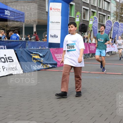 12.04.2026 - 45. Internationalen Wilhelmsburger Insellauf Strokosch-Dieckow http://msf.ph/oto/9483742 12.04.2026 13:22:37 Ziel 2332, 2116 meine-sportfotos.de