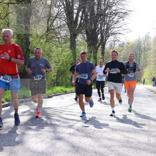 12.04.2026 - 45. Internationalen Wilhelmsburger Insellauf Yannick Fuchs http://msf.ph/oto/9483748 12.04.2026 10:32:49 Laufen 3662, 4635, 56, 5286, 2189, 5407, 5794 meine-sportfotos.de