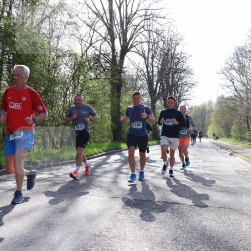 12.04.2026 - 45. Internationalen Wilhelmsburger Insellauf Yannick Fuchs http://msf.ph/oto/9483767 12.04.2026 10:32:50 Laufen 3662, 4635, 5286, 5407, 5794 meine-sportfotos.de