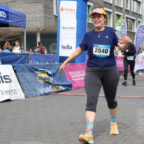 12.04.2026 - 45. Internationalen Wilhelmsburger Insellauf Strokosch-Dieckow http://msf.ph/oto/9483769 12.04.2026 13:22:32 Ziel 5462, 5205, 4809, 2002, 2332 meine-sportfotos.de
