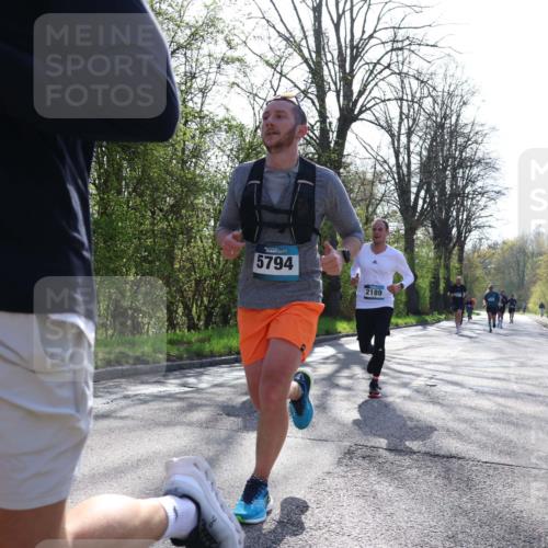 12.04.2026 - 45. Internationalen Wilhelmsburger Insellauf Yannick Fuchs http://msf.ph/oto/9483790 12.04.2026 10:32:52 Laufen 5794, 2189 meine-sportfotos.de
