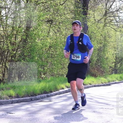 12.04.2026 - 45. Internationalen Wilhelmsburger Insellauf Yannick Fuchs http://msf.ph/oto/9483798 12.04.2026 10:45:42 Laufen 3798 meine-sportfotos.de
