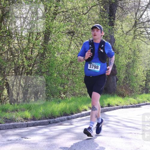 12.04.2026 - 45. Internationalen Wilhelmsburger Insellauf Yannick Fuchs http://msf.ph/oto/9483800 12.04.2026 10:45:42 Laufen 3798 meine-sportfotos.de
