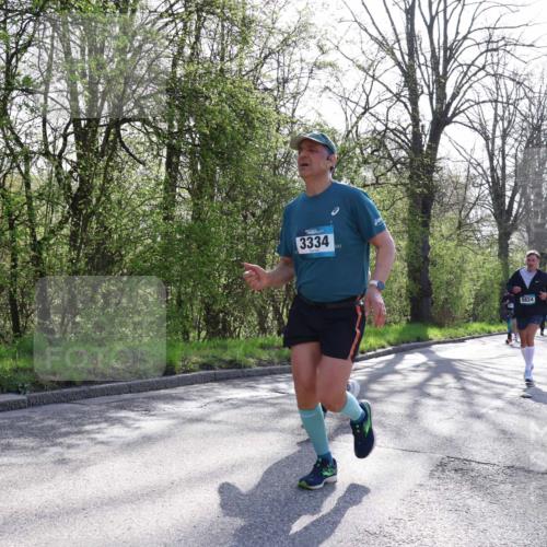 12.04.2026 - 45. Internationalen Wilhelmsburger Insellauf Yannick Fuchs http://msf.ph/oto/9483912 12.04.2026 10:33:00 Laufen 3334, 5824 meine-sportfotos.de