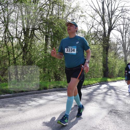 12.04.2026 - 45. Internationalen Wilhelmsburger Insellauf Yannick Fuchs http://msf.ph/oto/9483914 12.04.2026 10:33:00 Laufen 3334, 5824 meine-sportfotos.de