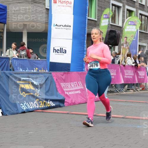 12.04.2026 - 45. Internationalen Wilhelmsburger Insellauf Strokosch-Dieckow http://msf.ph/oto/9483979 12.04.2026 13:22:15 Ziel 3676, 2628, 3251, 5201 meine-sportfotos.de