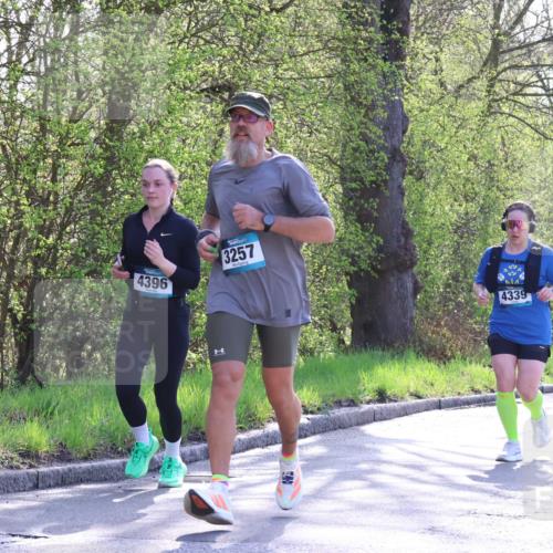12.04.2026 - 45. Internationalen Wilhelmsburger Insellauf Yannick Fuchs http://msf.ph/oto/9484041 12.04.2026 10:45:49 Laufen 4396, 3257, 4339 meine-sportfotos.de